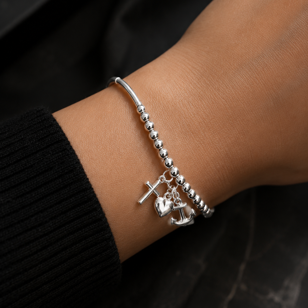 ESSENCE BRACELET